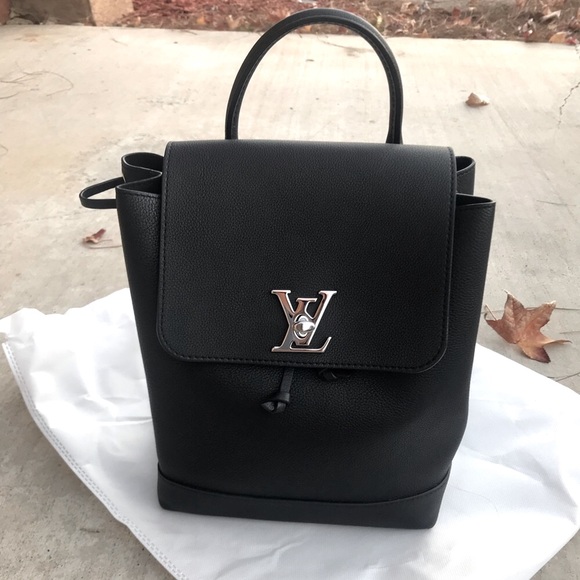 💯 Auth Louis Vuitton Lockme black calfskin backpack - Picture 1 of 14
